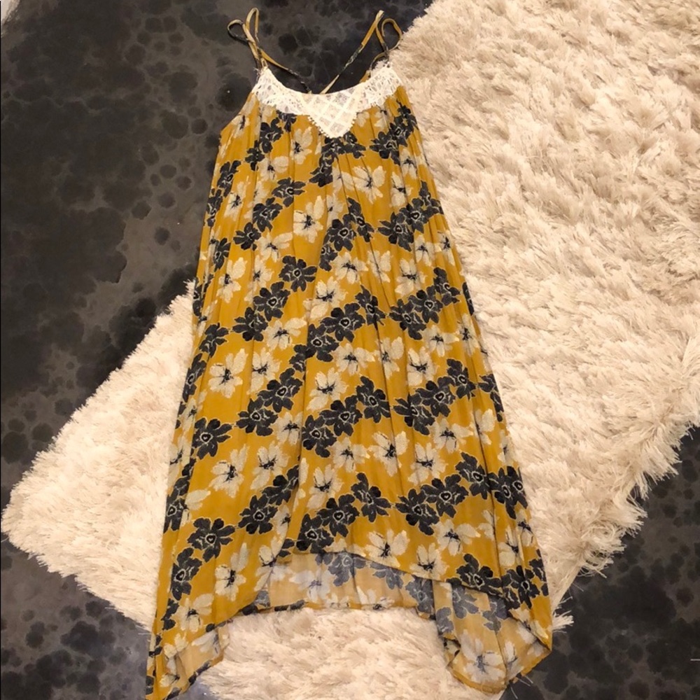 Floral midi dress 🌙